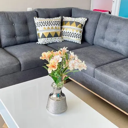 Apartamento Moderno, Frente Al Mar En Bocagrande